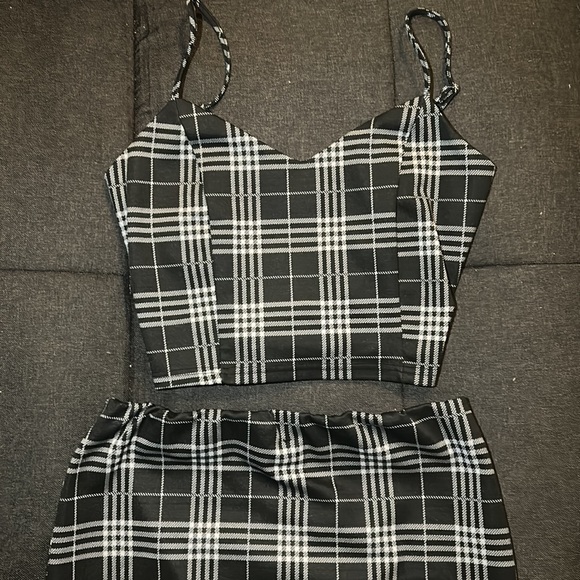 Cute plaid set - Picture 2 of 4